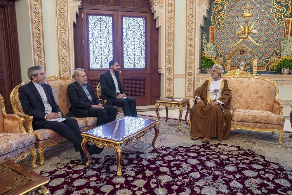 Meeting between Sultan of Oman and Iran's National Security Chief