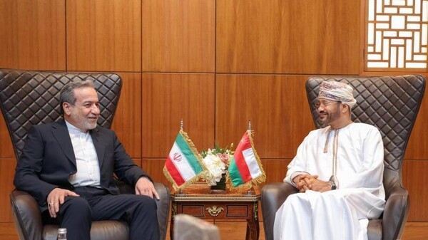 Talks between Iranian and Omani Foreign Ministers in Muscat
